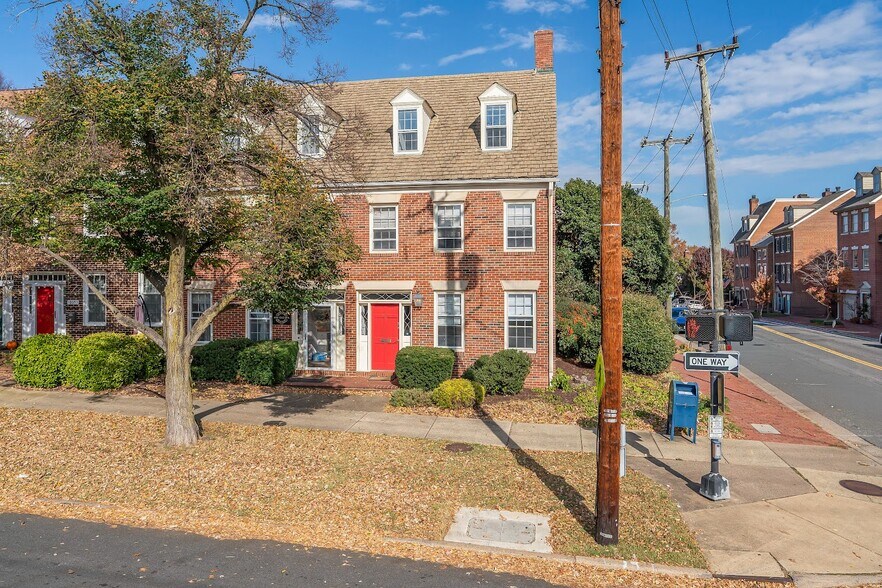 More Photos Of 801-809 Franklin St, Alexandria Loft Creative Space For Lease