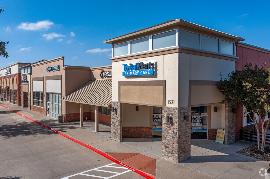 More Photos Of 1901-1941 SE Preston Rd, Plano Unknown For Lease