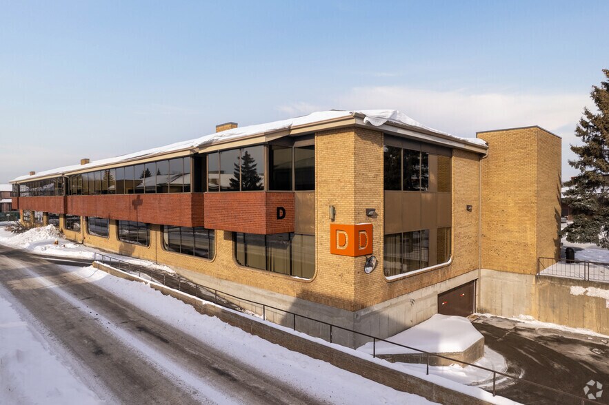 More Photos Of 7900 Boul Taschereau, Brossard Unknown For Lease