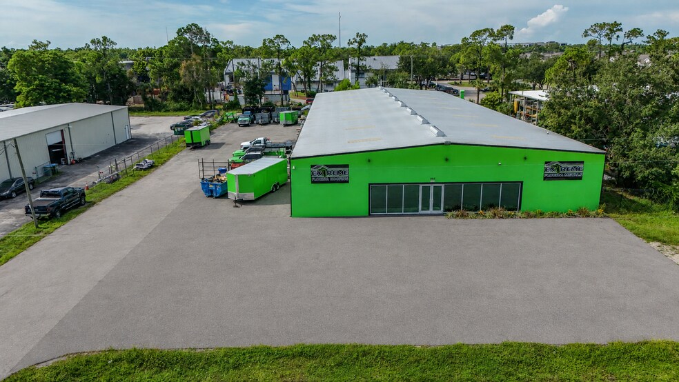 More Photos Of 2312 Bruner Ln, Fort Myers Warehouse For Lease