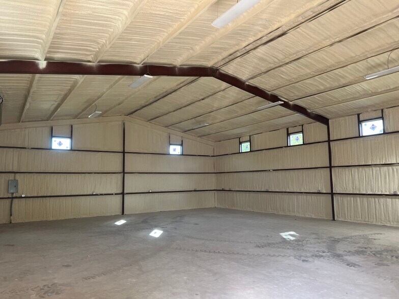 More Photos Of 16001 Awalt Dr, Austin Office For Sale