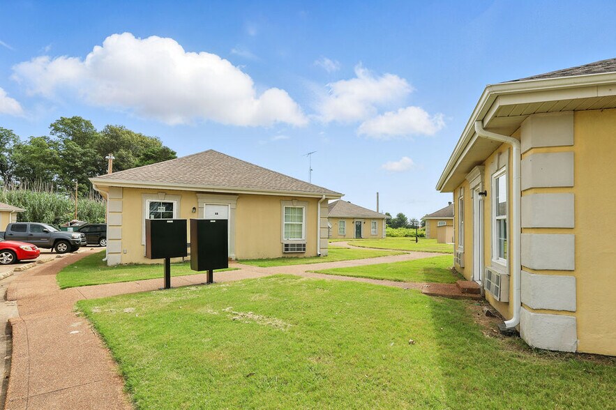 More Photos Of 4325 Casino Center Dr, Robinsonville Apartments For Sale