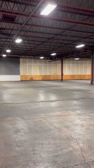 Primary Photo Of 902-908 Bullitt St, Charleston Warehouse For Lease