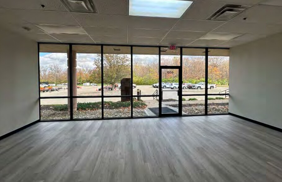 More Photos Of 1320 Kemper Meadow Dr, Cincinnati Unknown For Lease