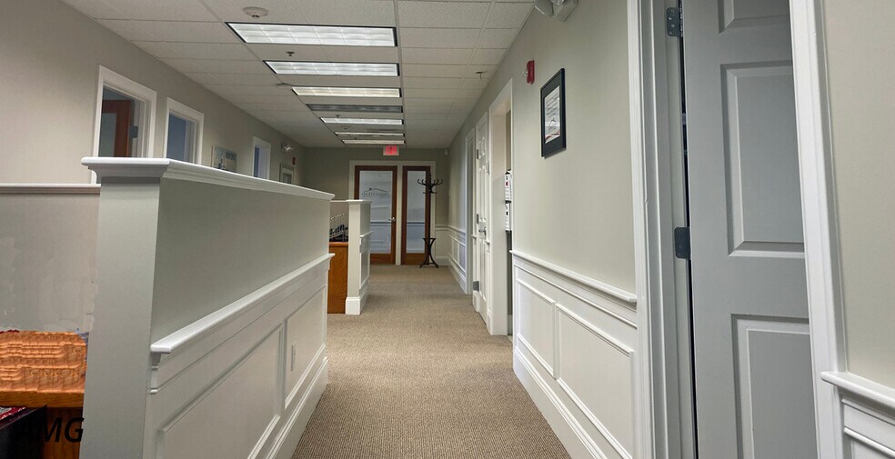 More Photos Of 540 Main St, Hyannis General Retail For Sale