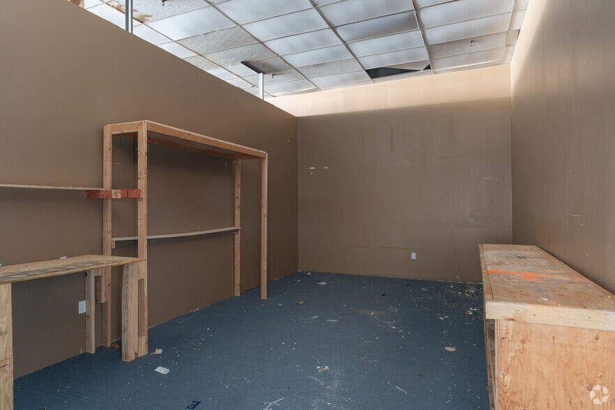 More Photos Of 233 S Broadway, Pennsville Unknown For Lease