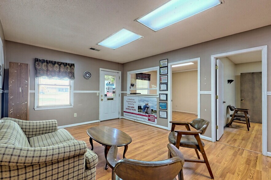 More Photos Of 1552 Highway 441 N, Clayton Office For Sale