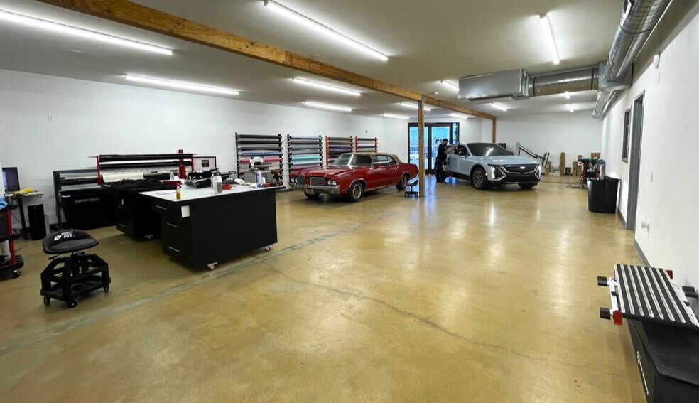 More Photos Of 36777 Sunair Plz, Cathedral City Auto Repair For Sale