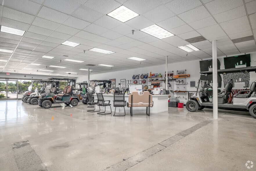 More Photos Of 213-450 Crossroads Blvd, Cary Storefront For Lease