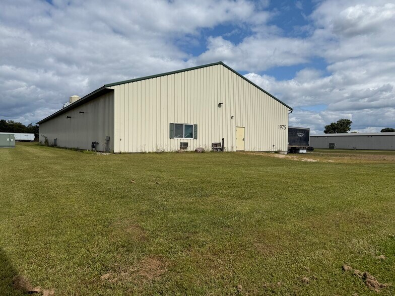 More Photos Of 1975 Spindt Dr, Waupaca Industrial For Sale