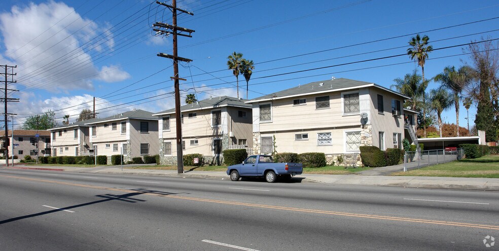 More Photos Of 15445 Vanowen St, Van Nuys Apartments For Sale