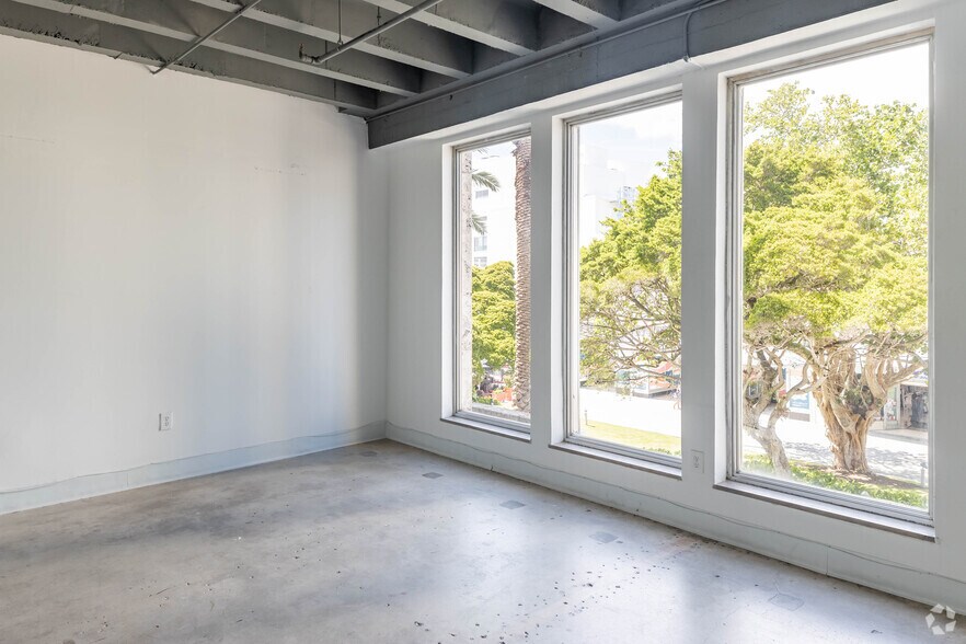 More Photos Of 420 Lincoln Rd, Miami Beach Loft Creative Space For Lease