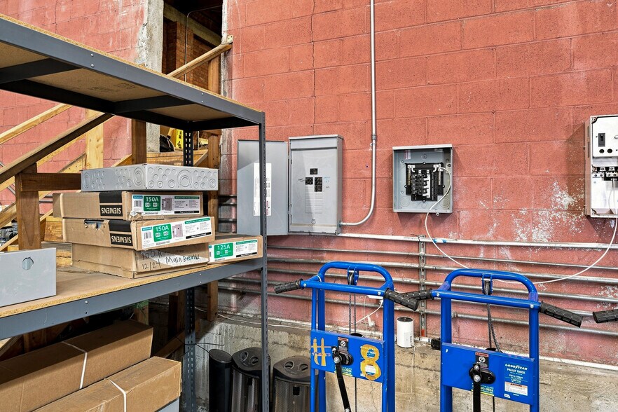More Photos Of 1075 E 2nd St, Pomona Warehouse For Sale