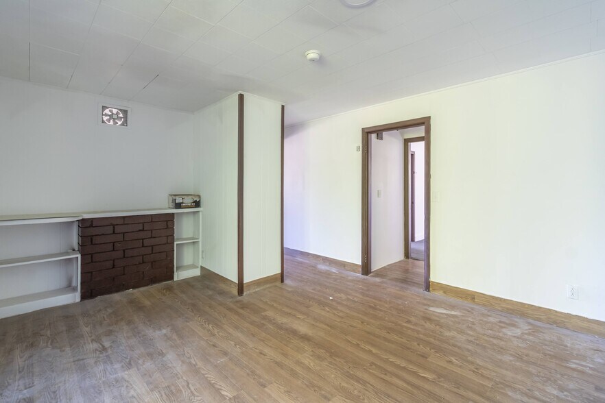 More Photos Of 196 US Route 1, Bucksport Hotel For Sale