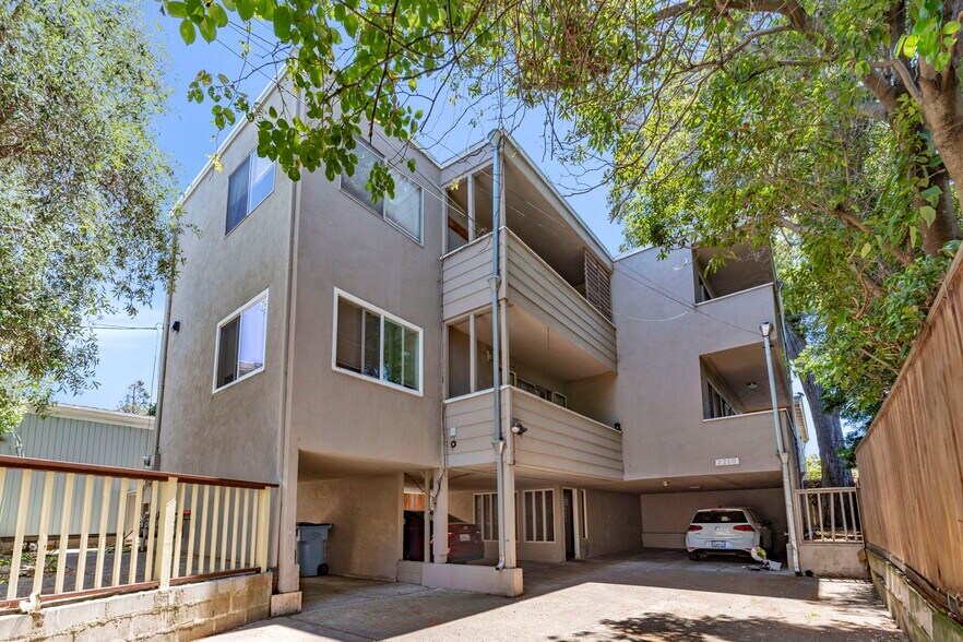 More Photos Of 2210-2212 Ward St, Berkeley Apartments For Sale