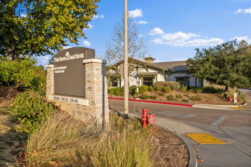 More Photos Of 29105-29125 Canwood St, Agoura Hills Restaurant For Lease