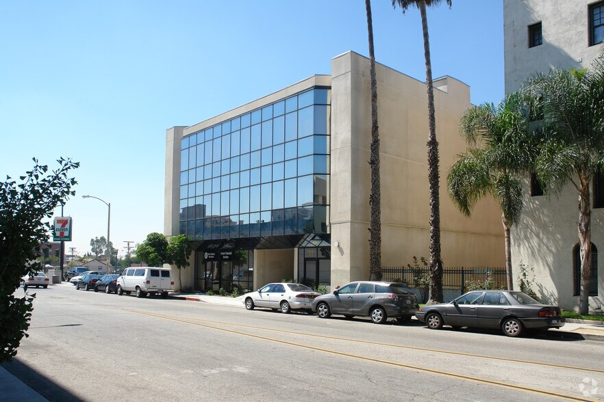 More Photos Of 111 N Jackson St, Glendale Office For Lease