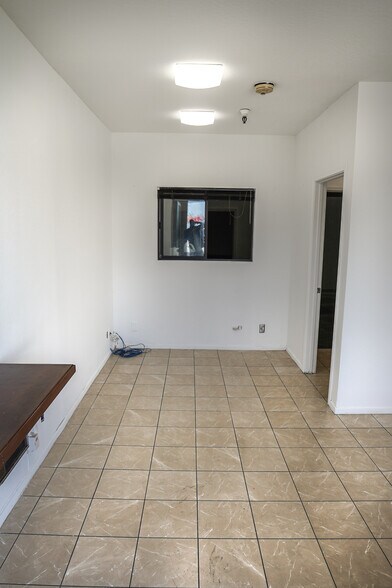 More Photos Of 380 Swift Ave, South San Francisco Warehouse For Lease