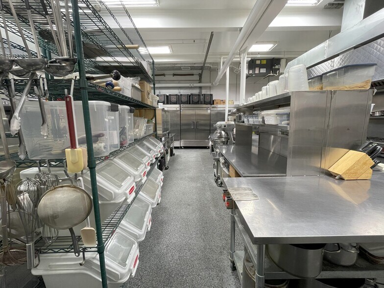 More Photos Of 39 Emerson Rd, Waltham Industrial For Sale