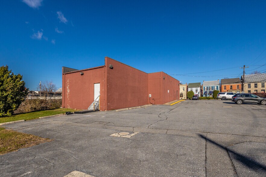 More Photos Of 306 E Patrick St, Frederick General Retail For Lease