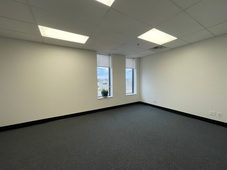 More Photos Of 223 NE Loop 820, Hurst Medical For Lease