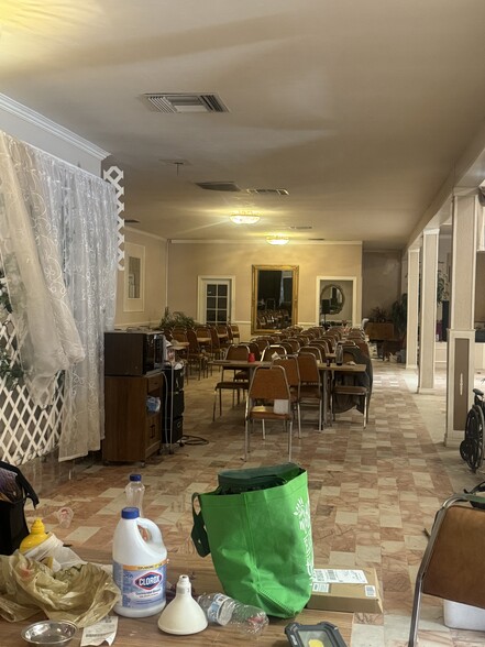 More Photos Of 5824 Doniphan Dr, El Paso Freestanding For Sale