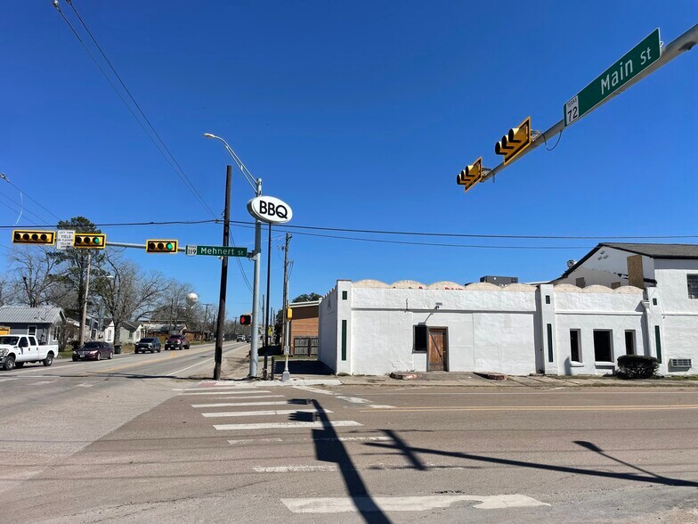 More Photos Of 444 Main St, Yorktown Restaurant For Sale