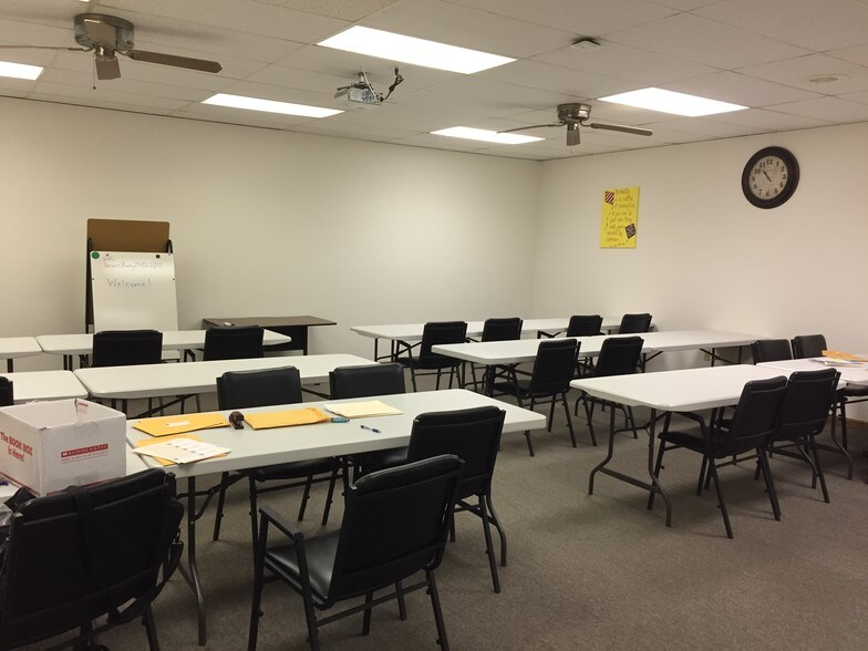 More Photos Of 2317-2323 E Lincolnway, Sterling Medical For Lease