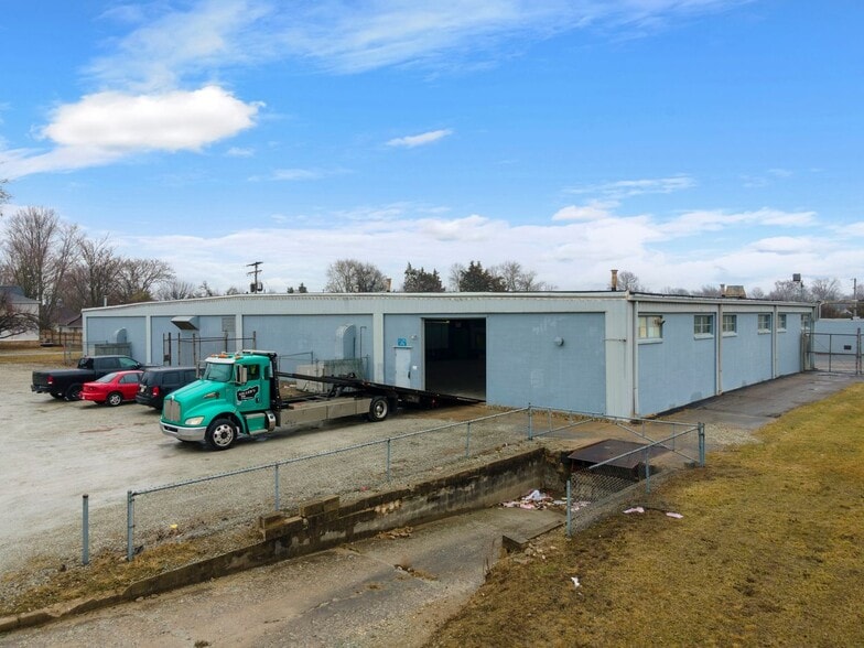 More Photos Of 1301 S 6th St, Noblesville Manufacturing For Sale