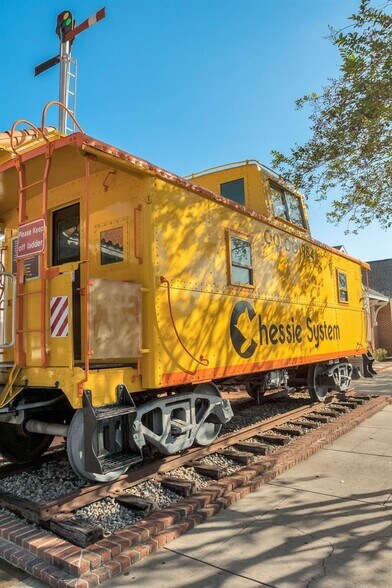 More Photos Of 18-20 E Plant St, Winter Garden General Retail For Sale