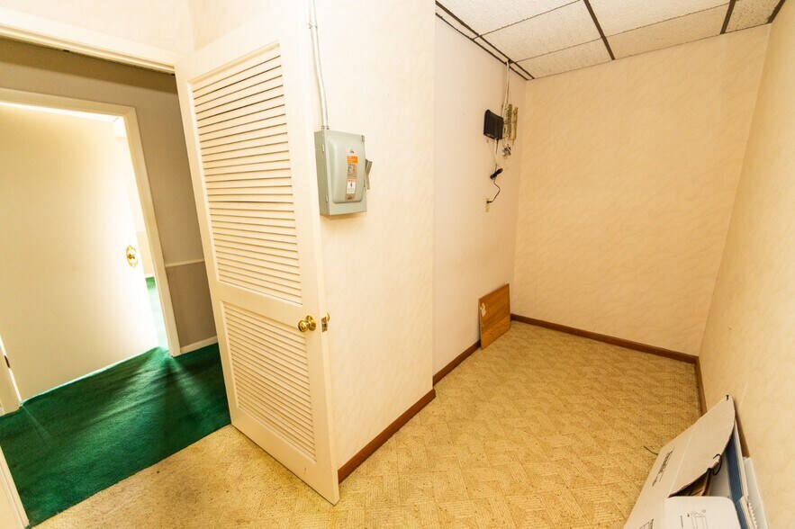 More Photos Of 300 NW 70th Ave, Plantation Medical For Sale