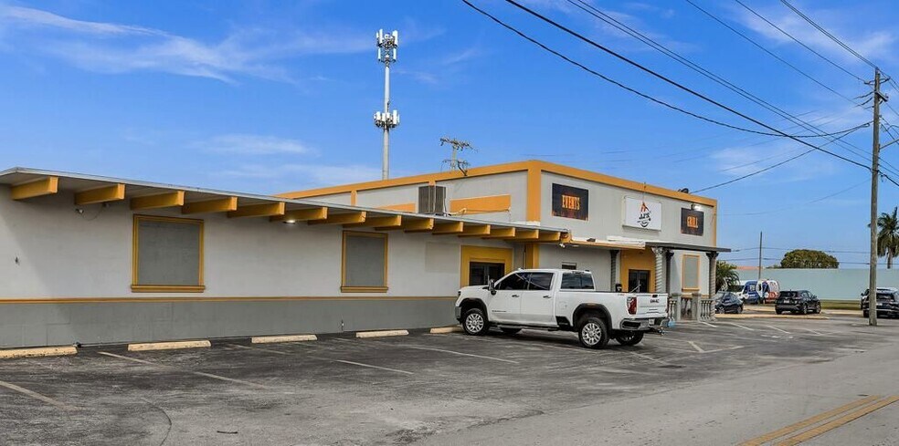 More Photos Of 17 NE 1st Rd, Homestead Storefront Retail Office For Sale