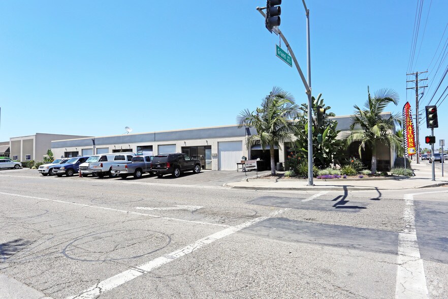 More Photos Of 1820 S Grand Ave, Santa Ana Warehouse For Lease