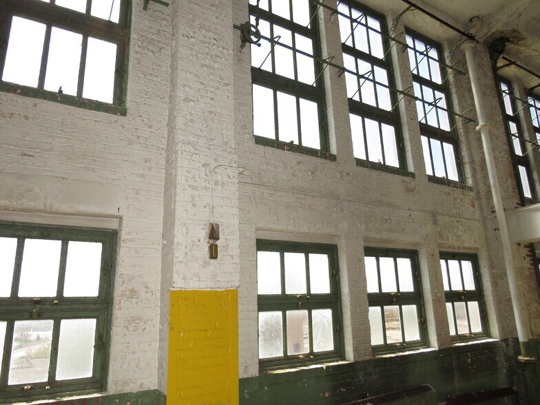 More Photos Of 224 Main St, Marseilles Industrial For Sale