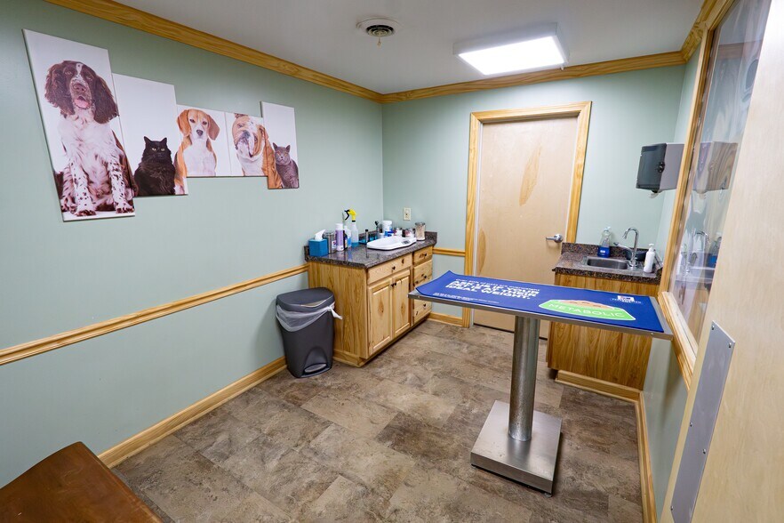 More Photos Of 191 Wallins Corners Rd, Amsterdam Healthcare For Sale