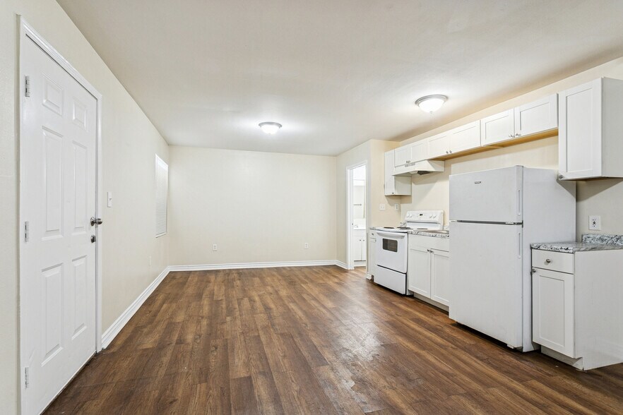 More Photos Of 3300 Garden Oaks Dr, New Orleans Apartments For Sale