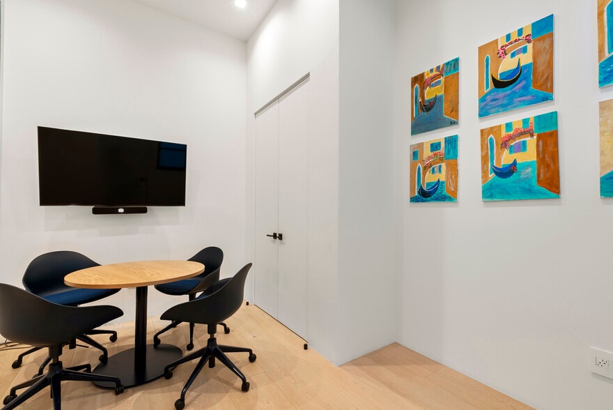 More Photos Of 1346 Abbot Kinney Blvd, Venice Office For Sale