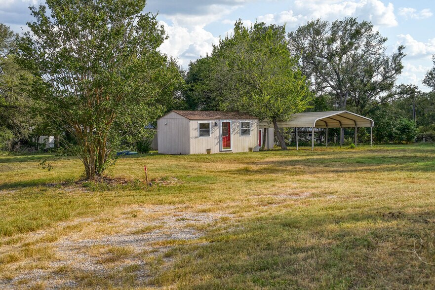 More Photos Of 901 Highway 21 W, Cedar Creek Land For Sale
