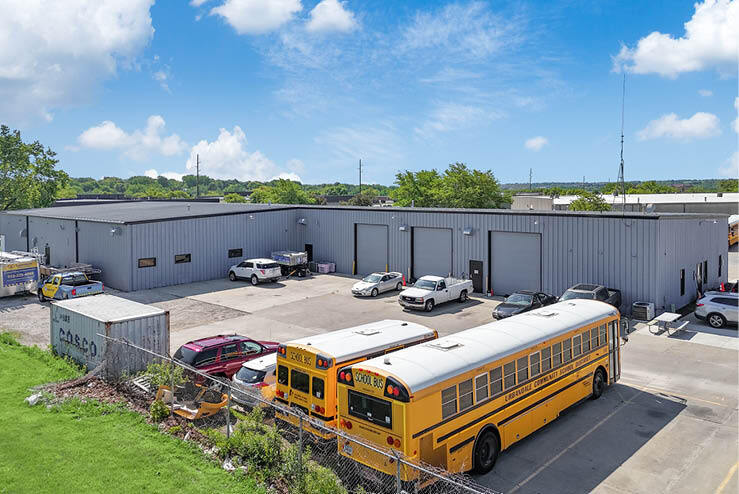 More Photos Of 3300 NW 101st St, Urbandale Warehouse For Sale