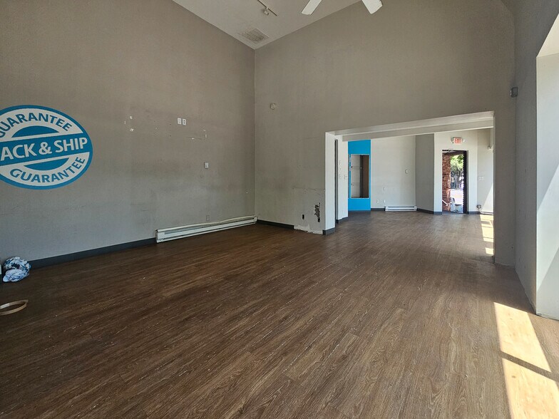 More Photos Of 2 Main St, Sag Harbor Storefront For Lease