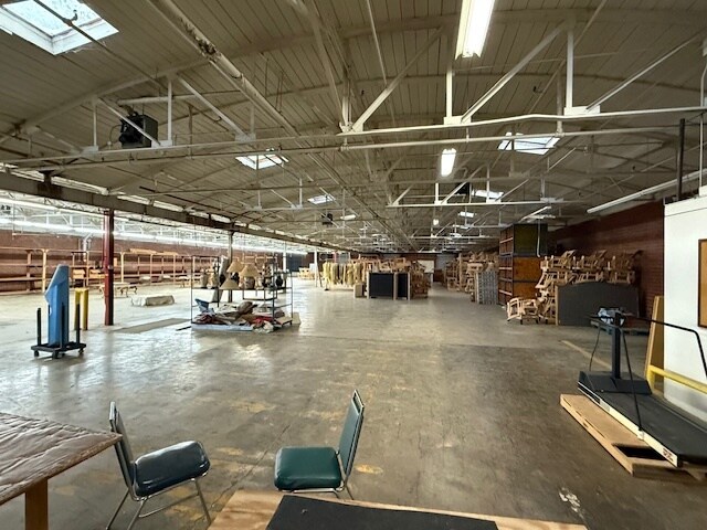 More Photos Of 486 S Center St, Taylorsville Warehouse For Sale