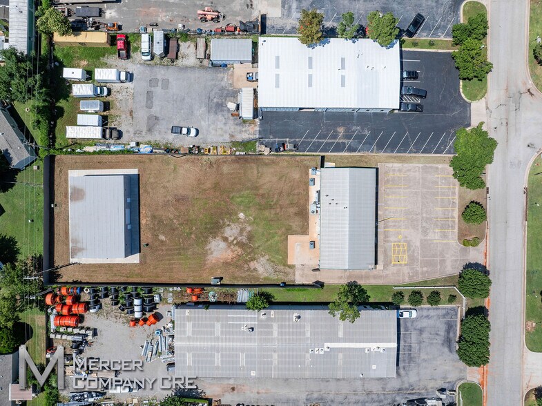 More Photos Of 2601 S Purdue Ave, Oklahoma City Flex For Lease