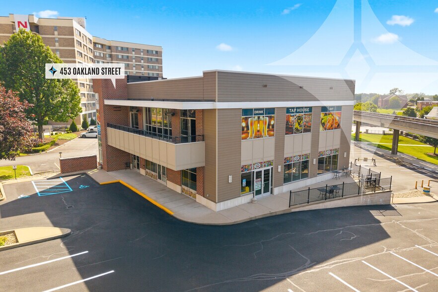 More Photos Of 453 Oakland St, Morgantown Office For Lease