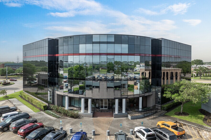 More Photos Of 17225 El Camino Real, Houston Office For Lease