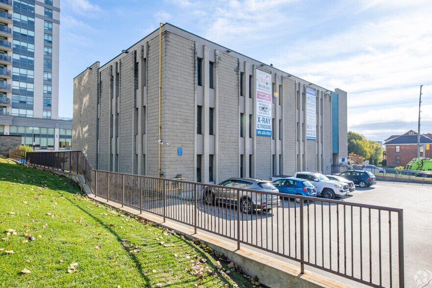 Primary Photo Of 247 Simcoe St N, Oshawa Medical For Sale