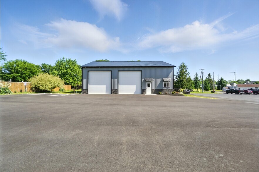 More Photos Of 126 Lotze St, Findlay Flex For Sale