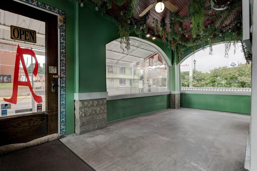 More Photos Of 134 E Main St, Morehead General Retail For Sale