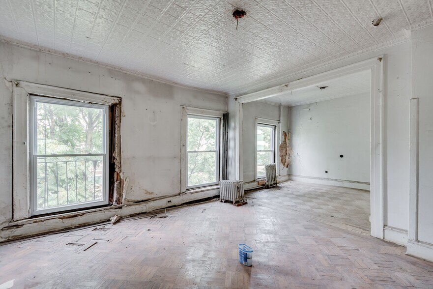 More Photos Of 122 Hoyt St, Brooklyn Multifamily For Sale