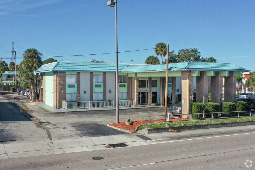 More Photos Of 21252 US Highway 19 N, Clearwater Hotel For Sale