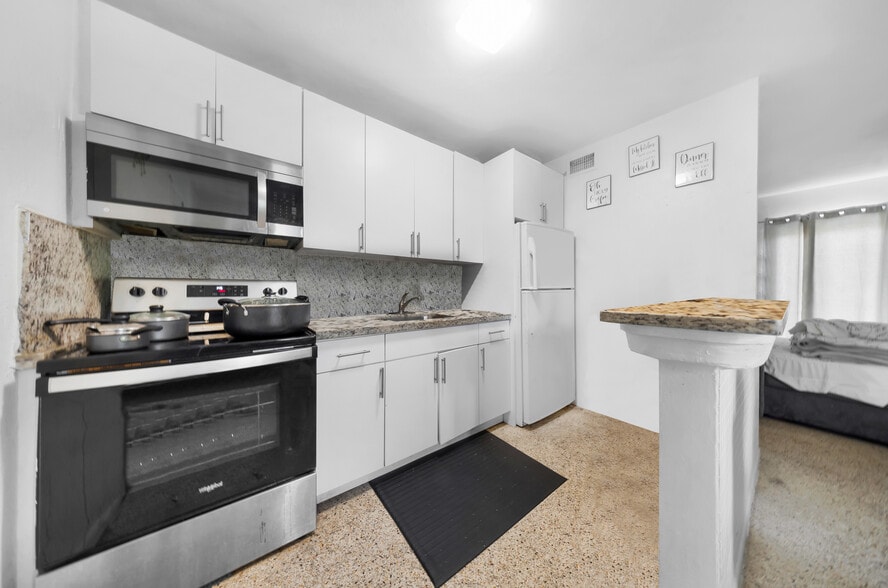 More Photos Of 1021 NW 5th St, Miami Apartments For Sale